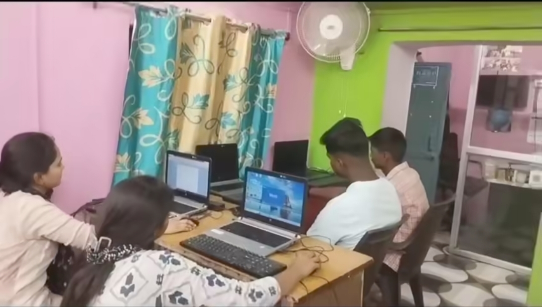 COMPUTER LAB